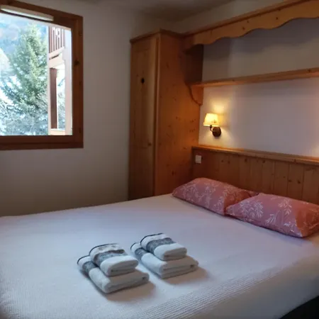 Les Alpages 4 Etoiles - 4 Personnes - Piscine, Hammam, Sauna, Jacuzzi - Valcenis 73480 Lägenhet *